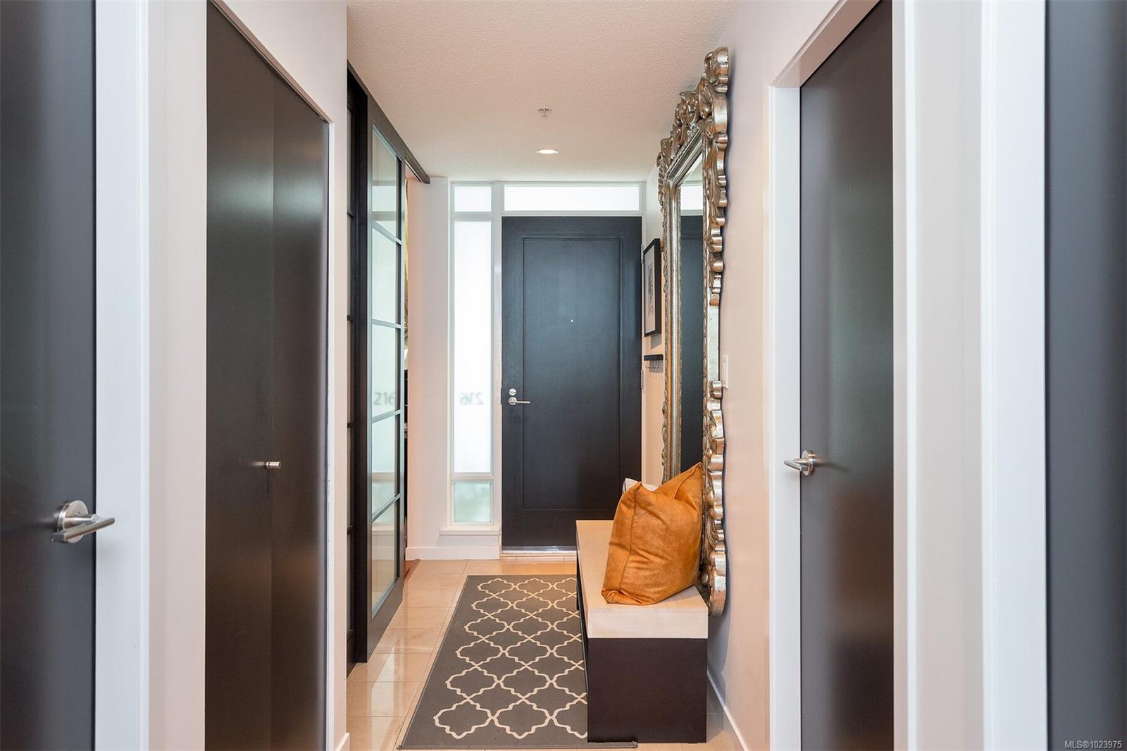 68 SONGHEES Rd #216