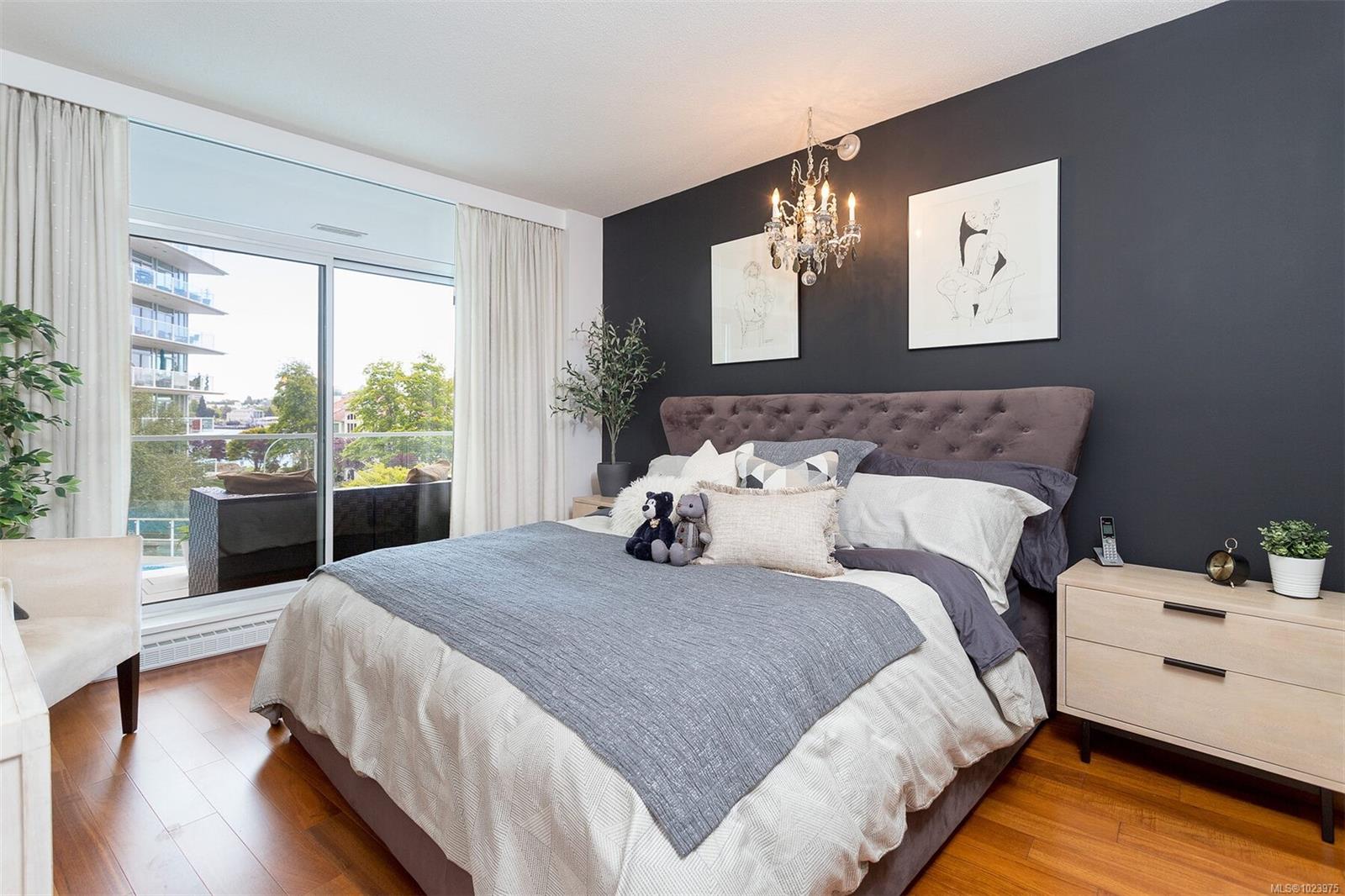 68 SONGHEES Rd #216