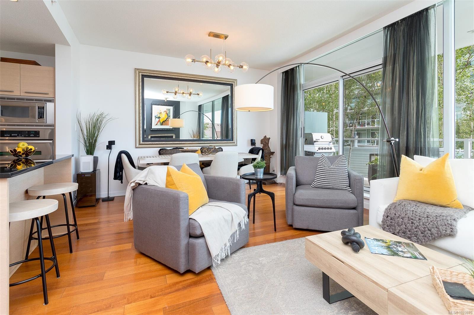 68 SONGHEES Rd #216