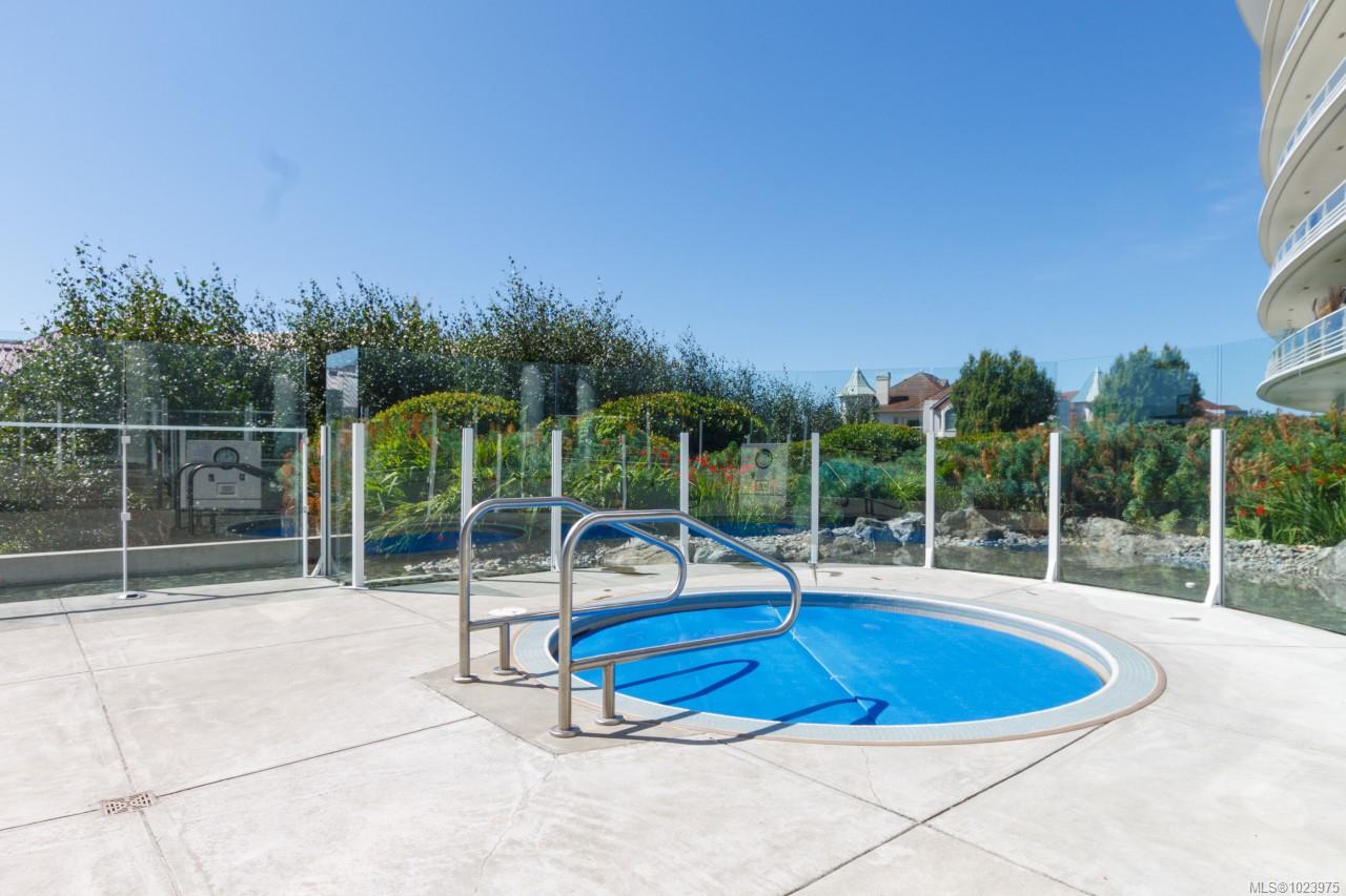 68 SONGHEES Rd #216