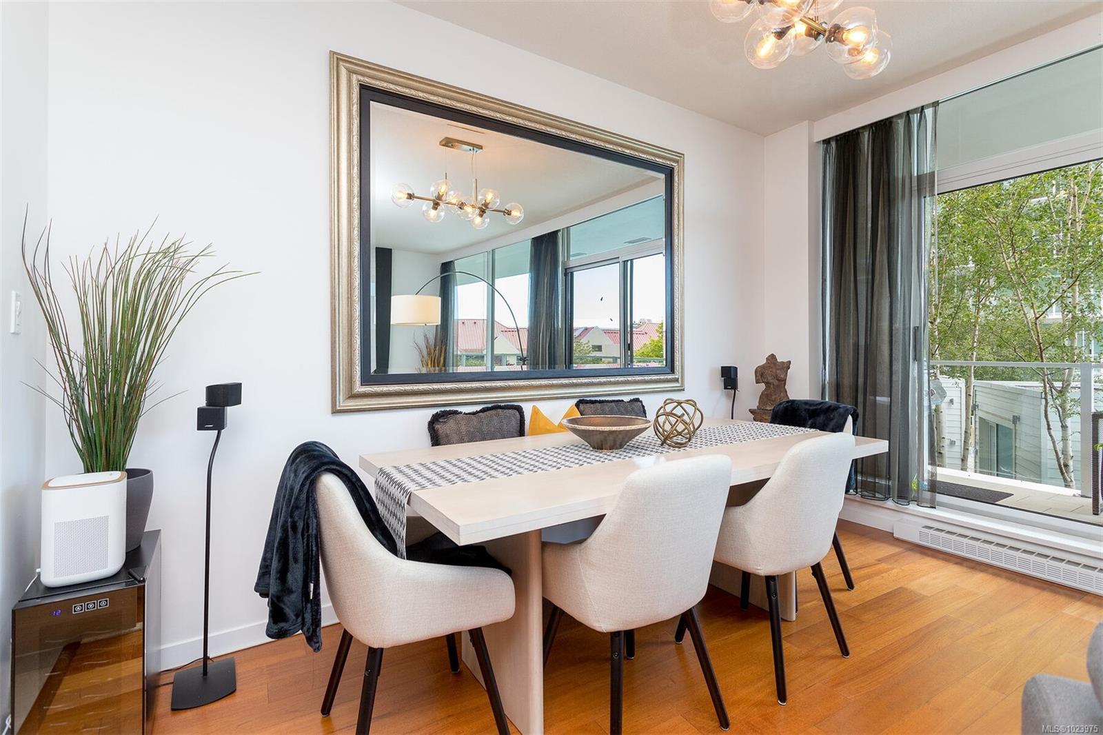 68 SONGHEES Rd #216