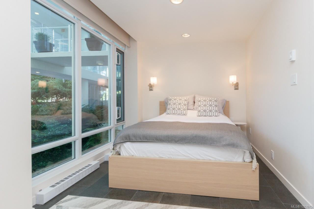 68 SONGHEES Rd #216