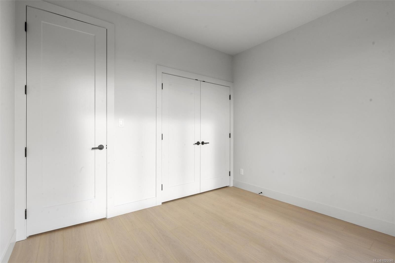 588 Whiteside St # 3