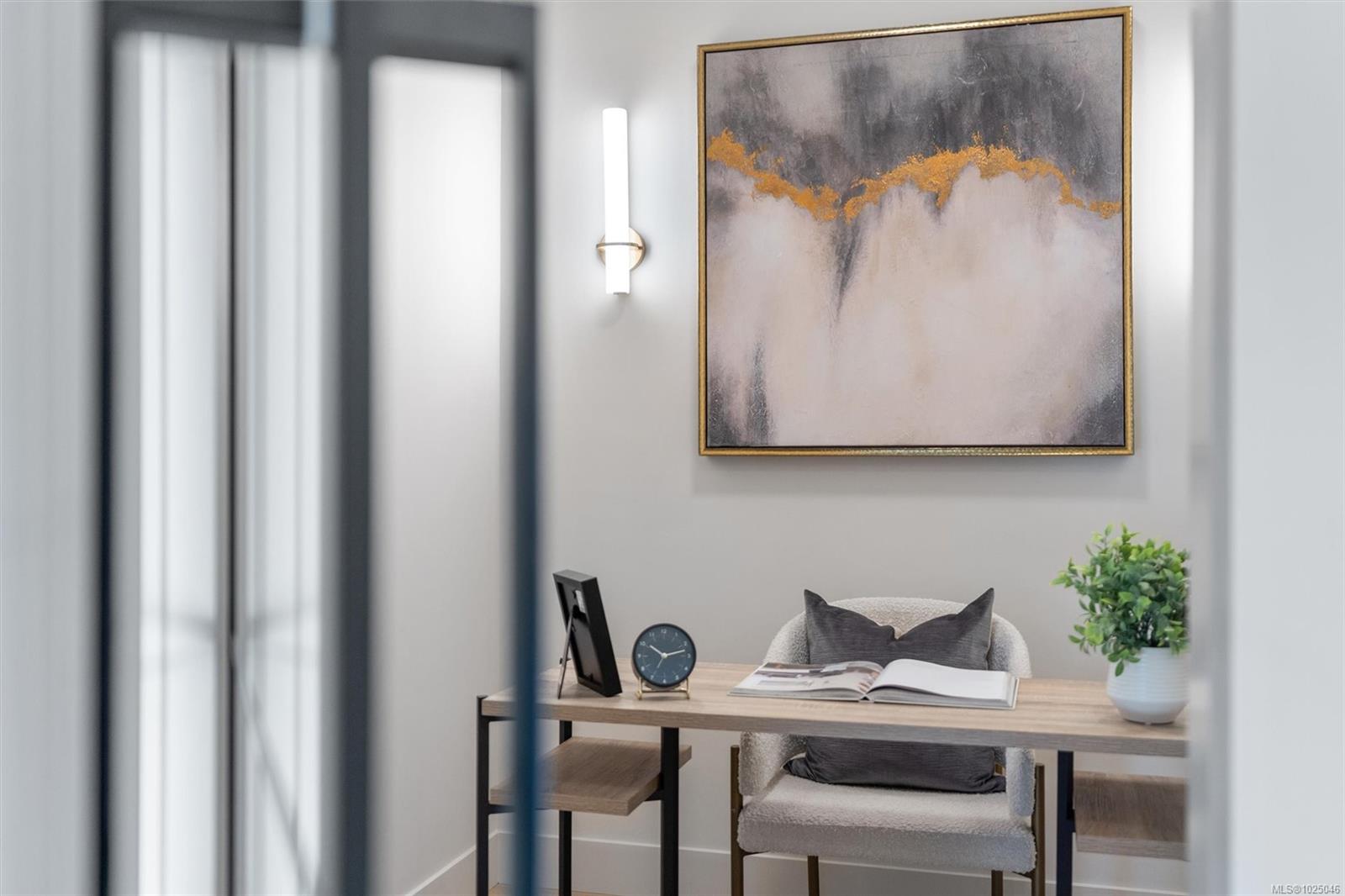 588 Whiteside St # 3