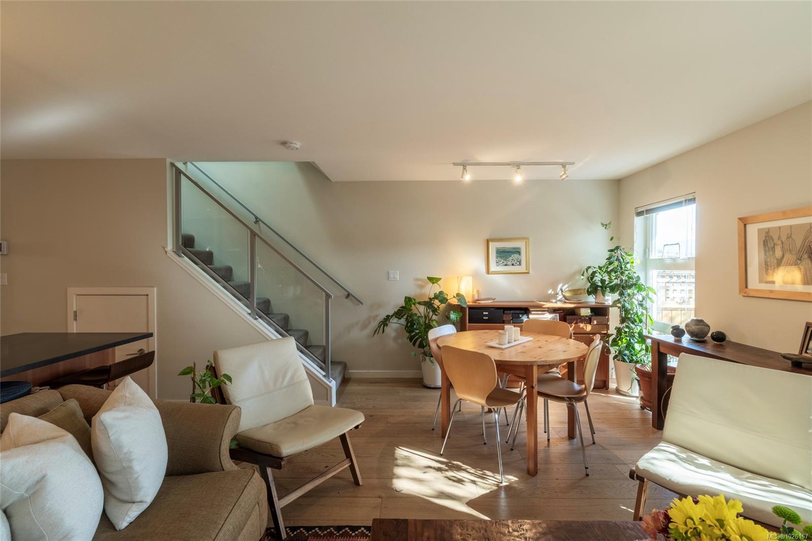 785 Central Spur Rd # 17