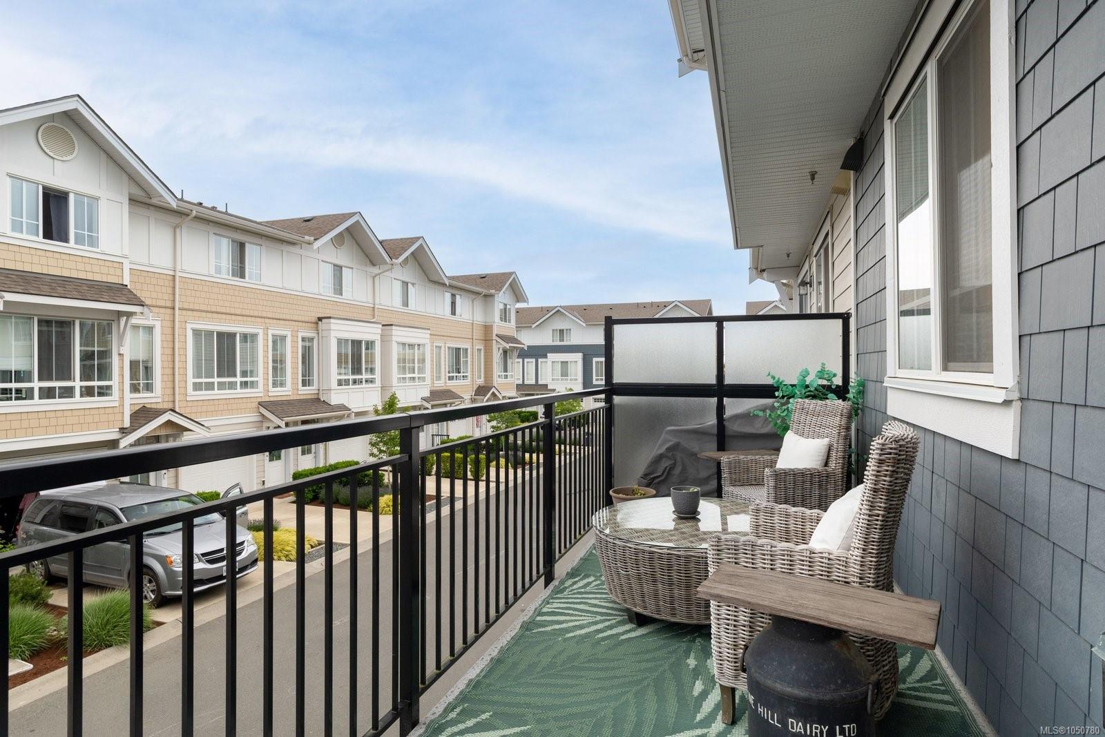 370 Latoria Blvd #23