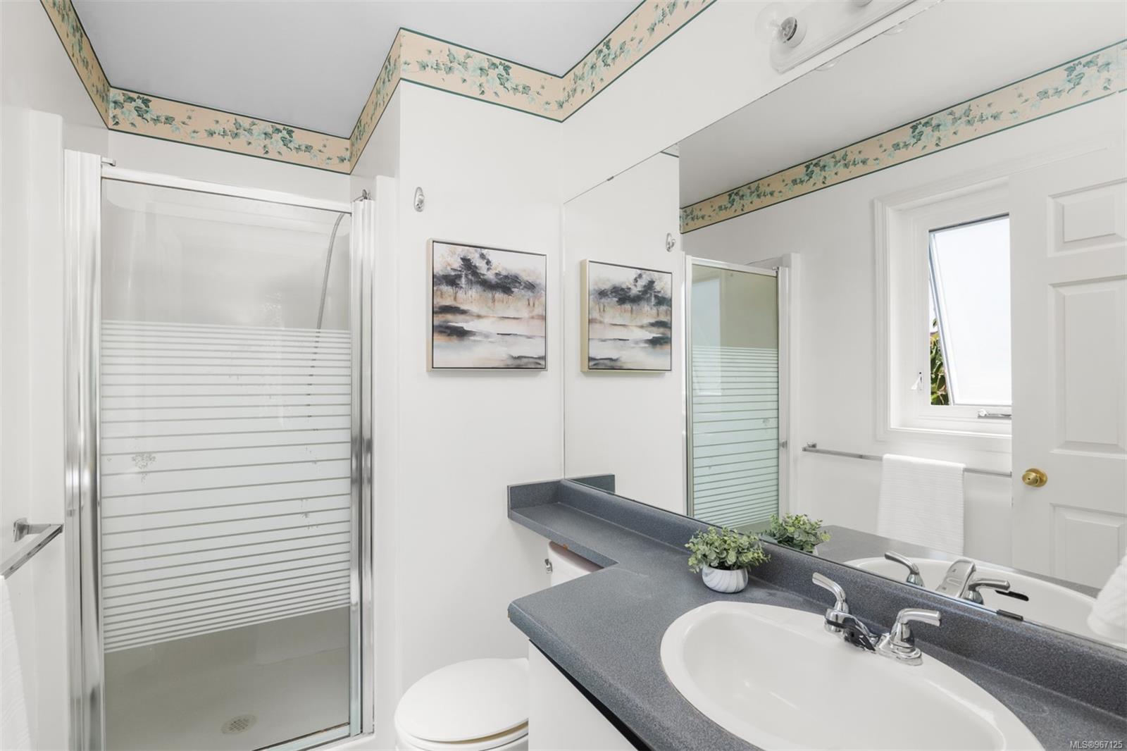 4540 West Saanich Rd Unit: 11