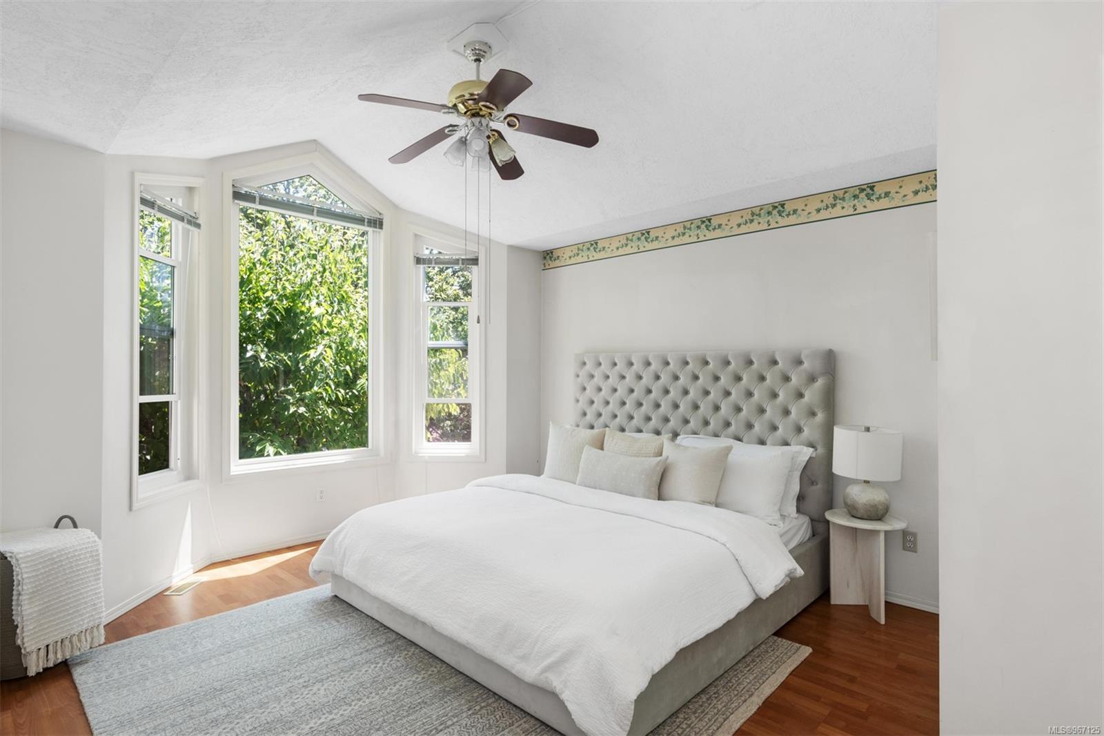 4540 West Saanich Rd Unit: 11