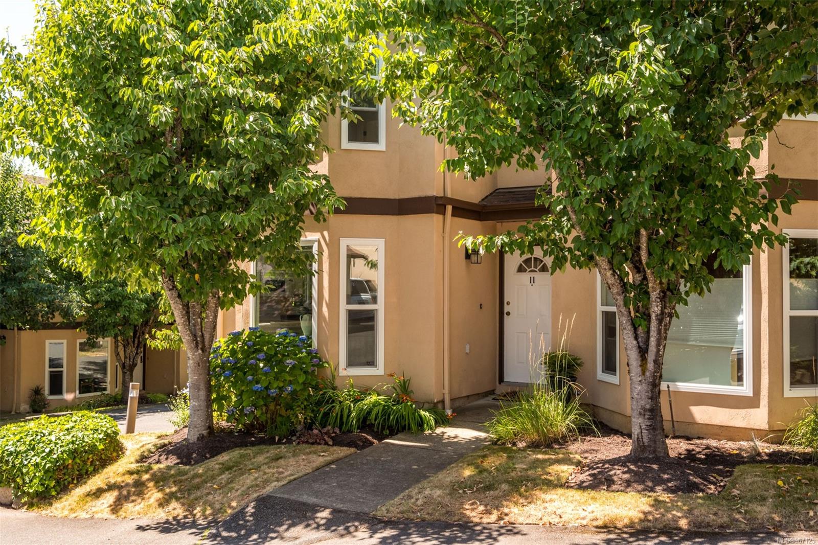 4540 West Saanich Rd Unit: 11