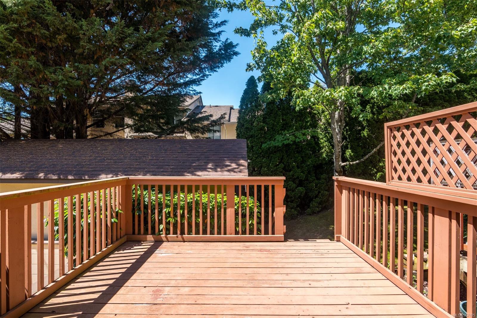 4540 West Saanich Rd Unit: 11