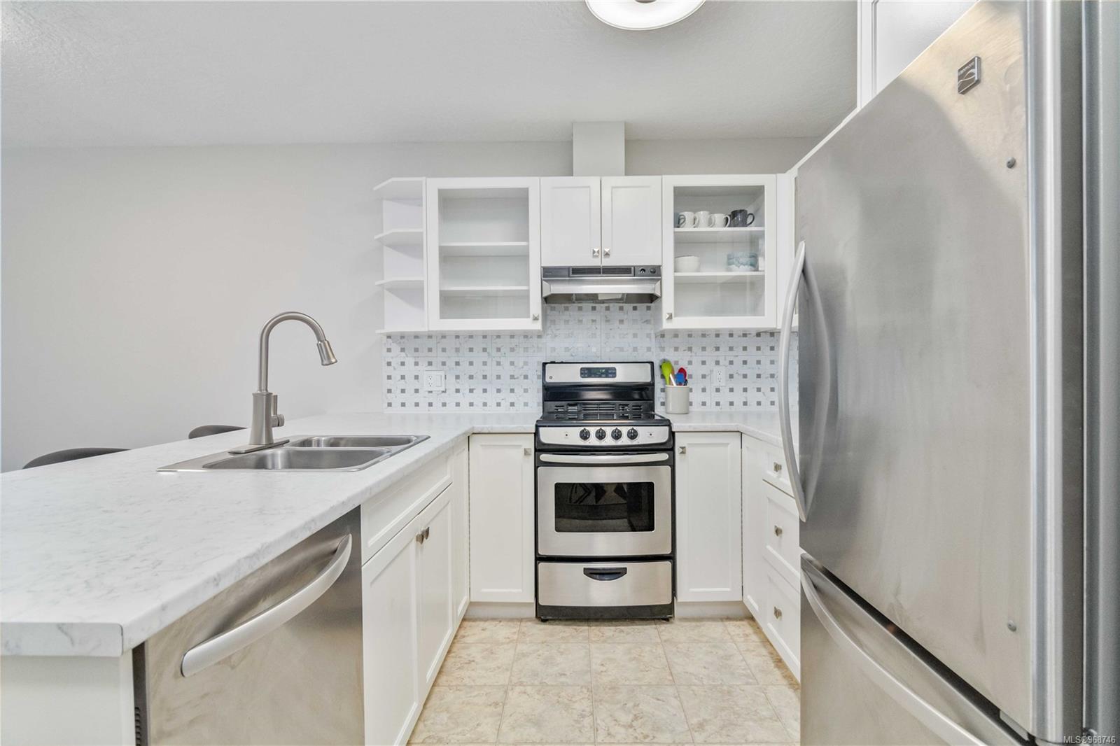 3180 Albina St # 100