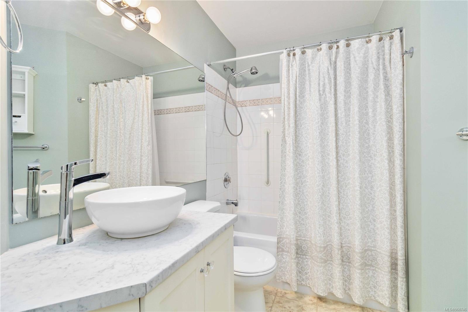 3180 Albina St # 100