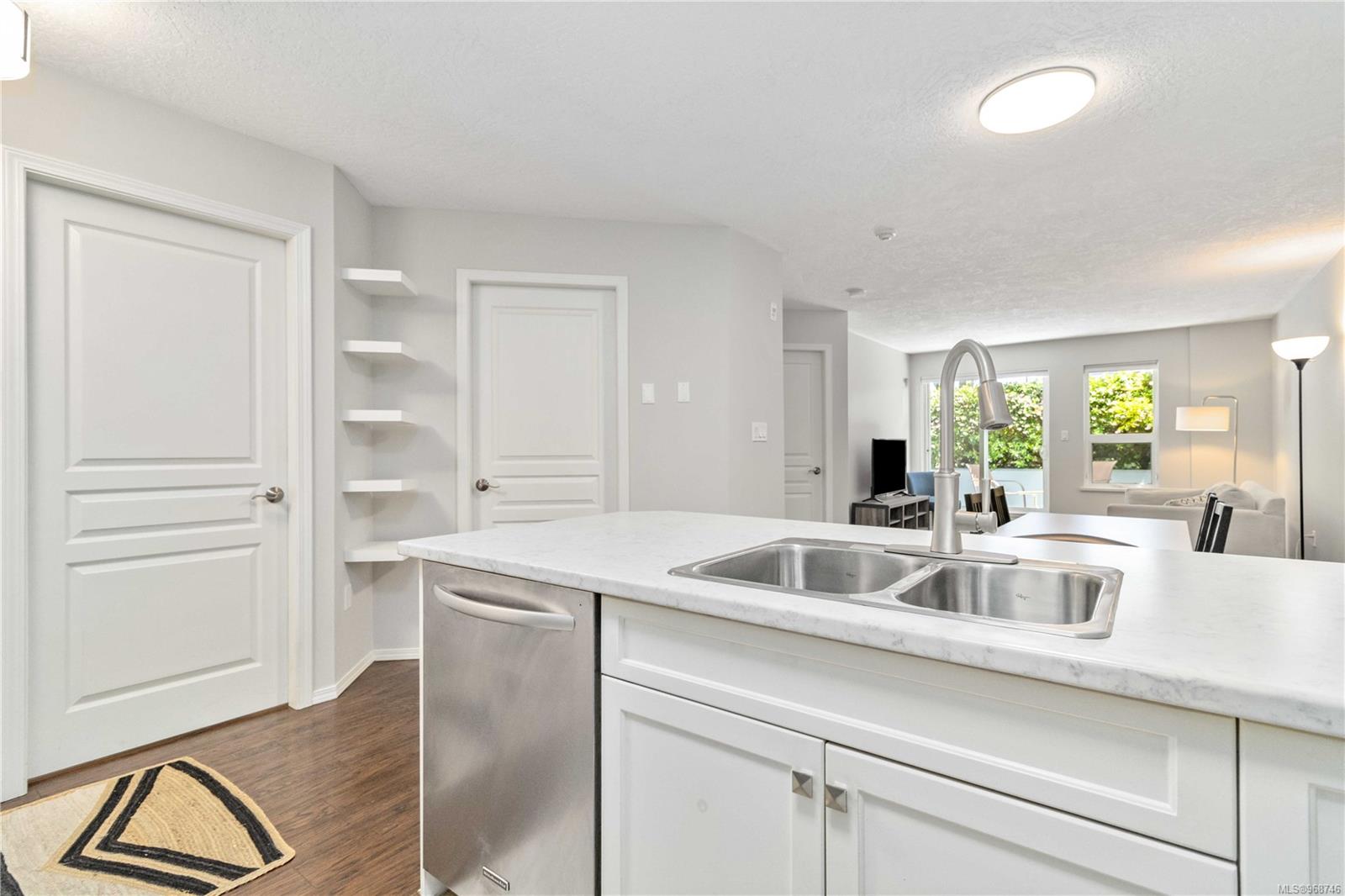 3180 Albina St # 100