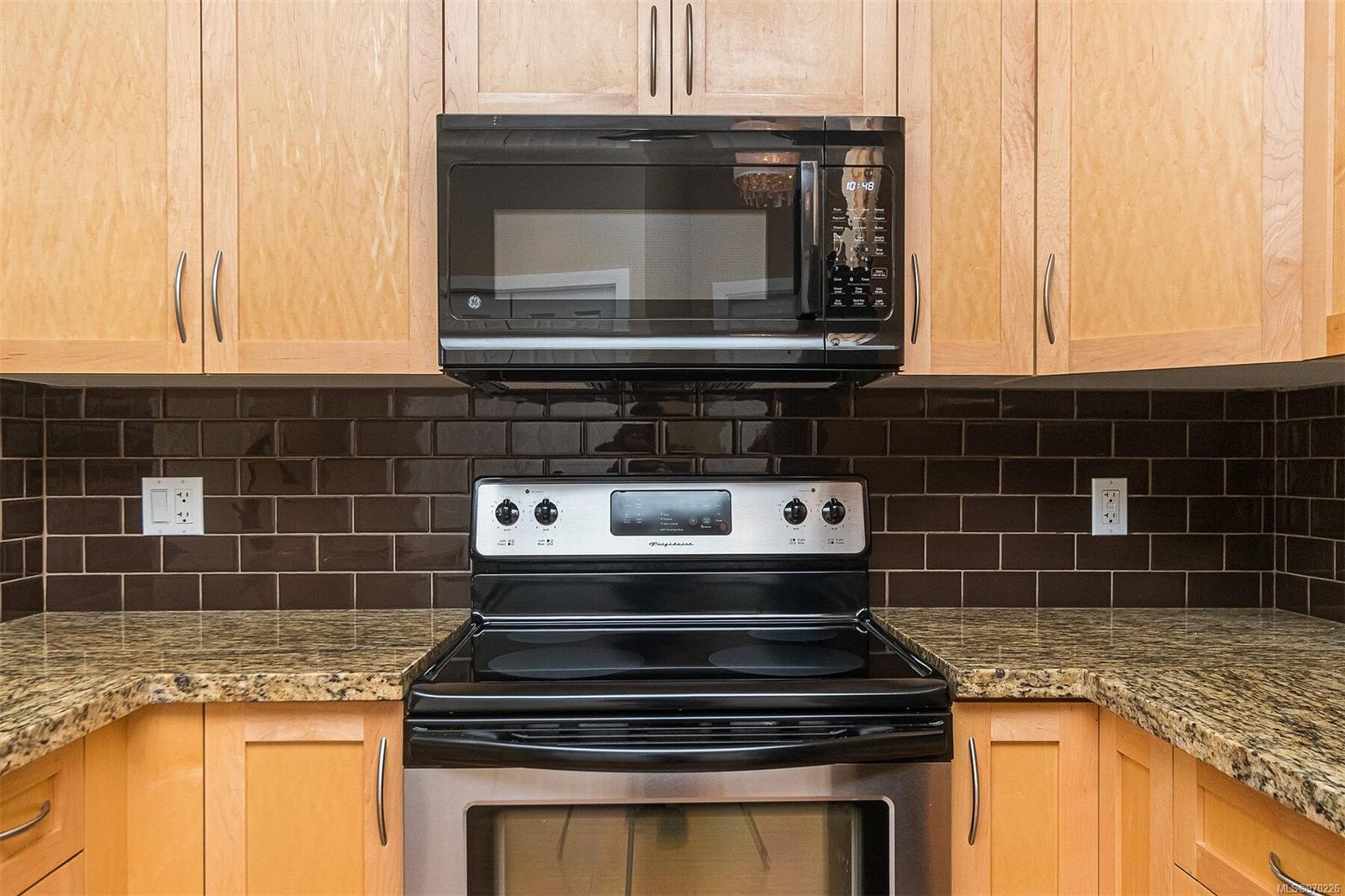 608 Fairway Ave # 303