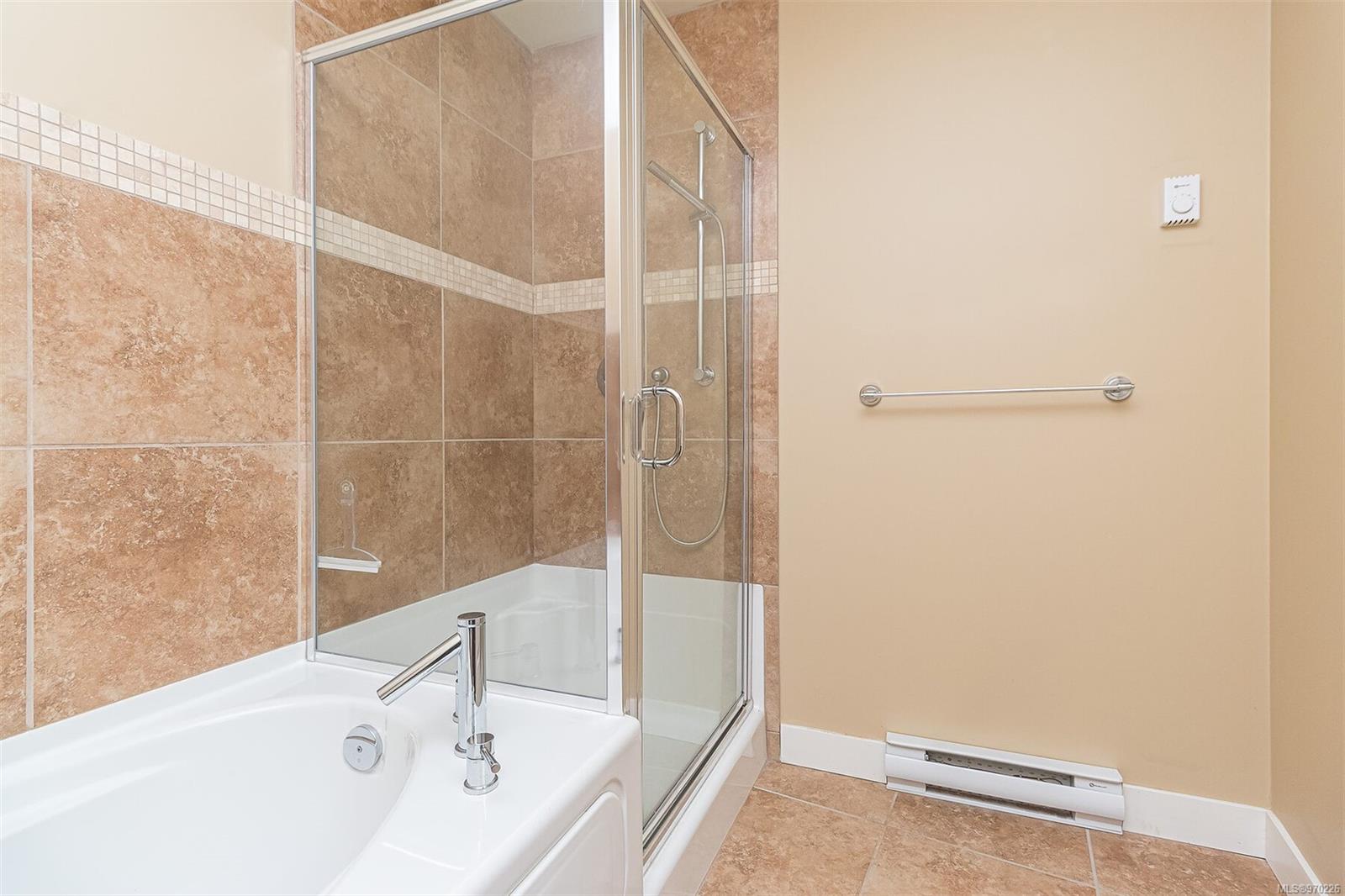 608 Fairway Ave # 303