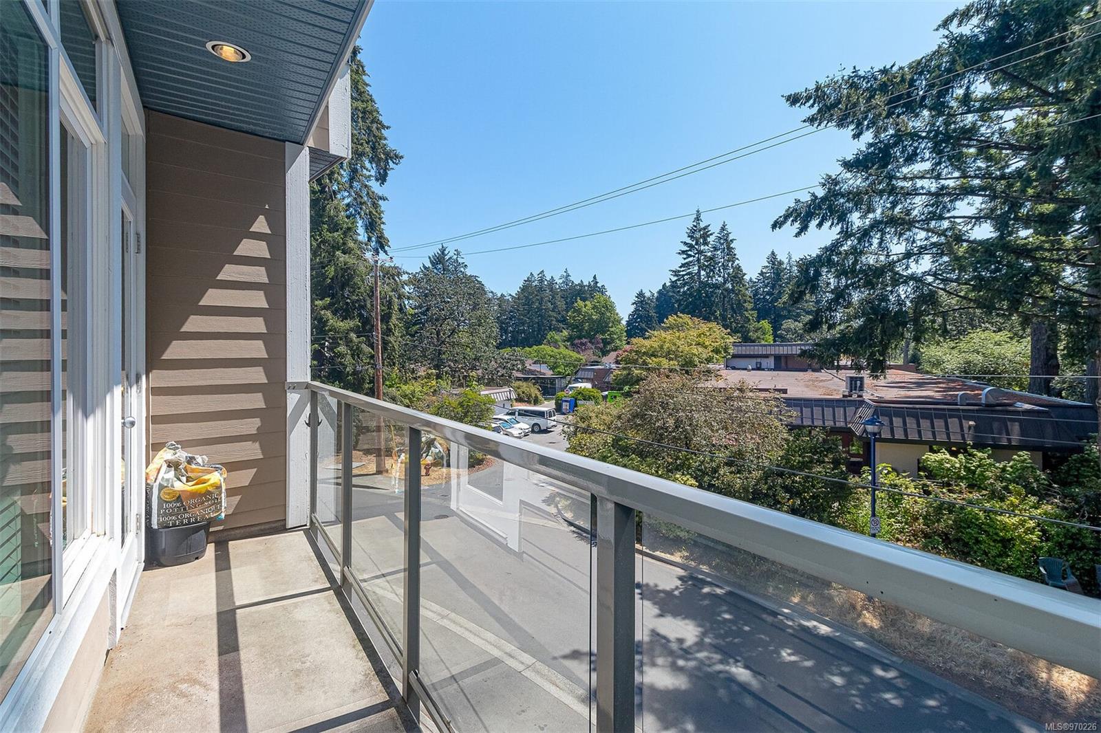 608 Fairway Ave # 303