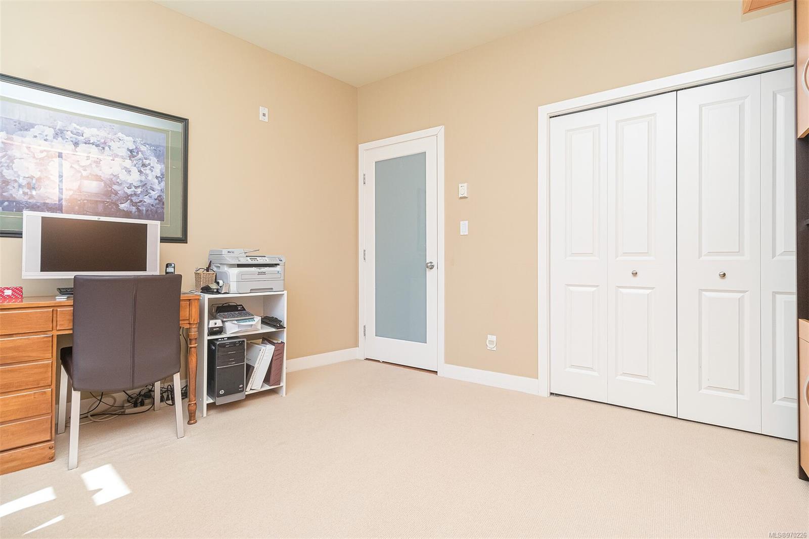 608 Fairway Ave # 303