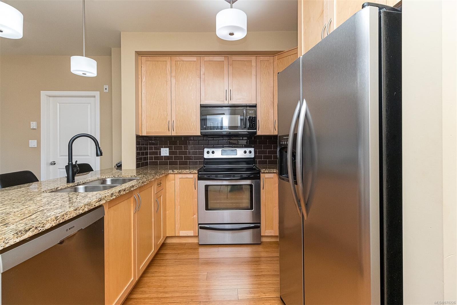 608 Fairway Ave # 303