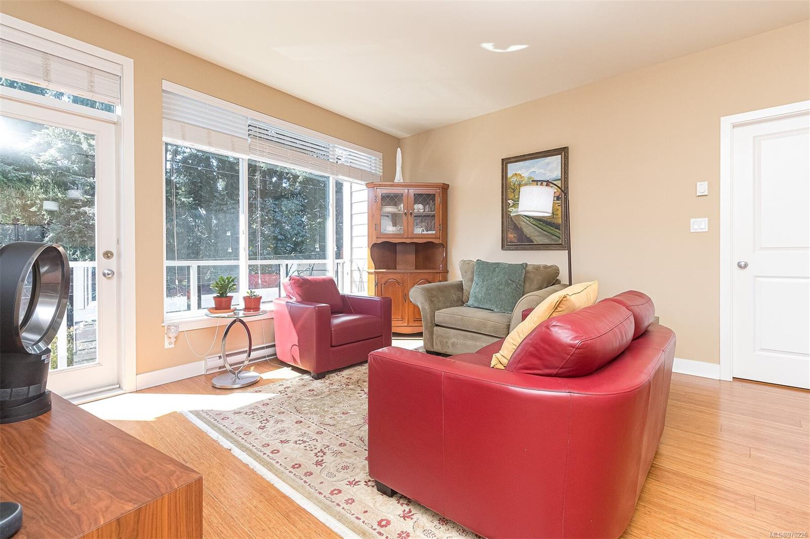 608 Fairway Ave # 303