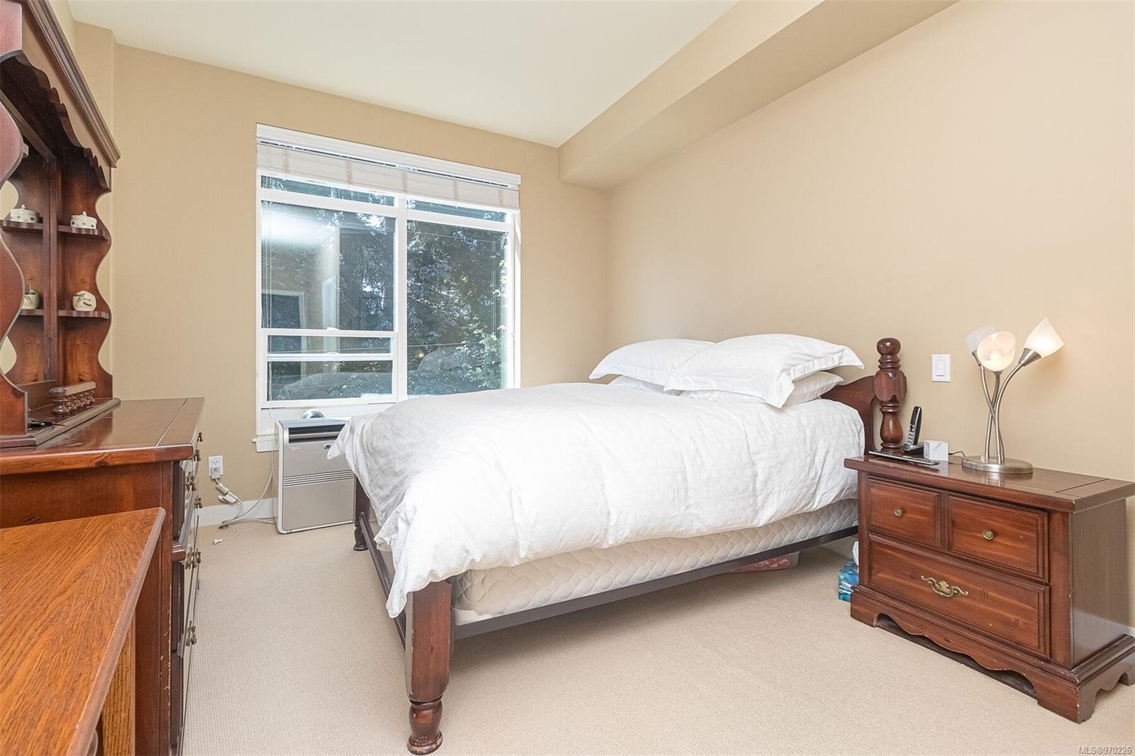 608 Fairway Ave # 303