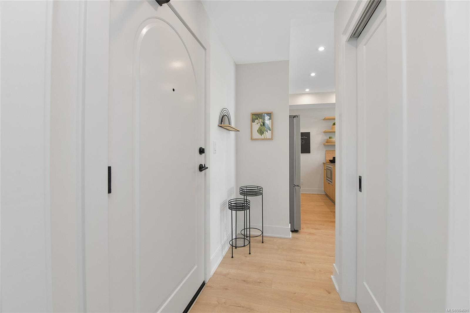 1110 Samar Cres # 411