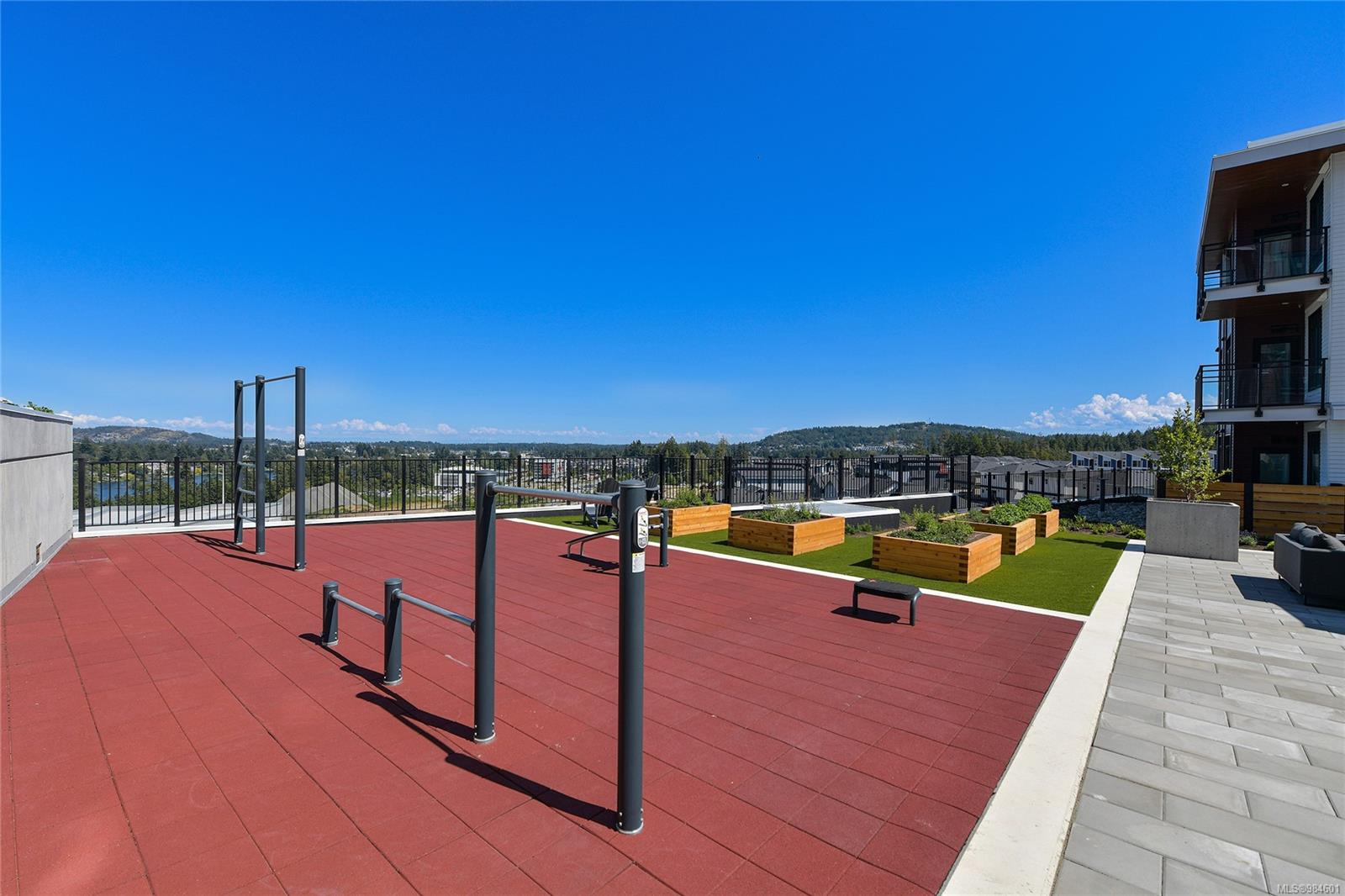 1110 Samar Cres # 411