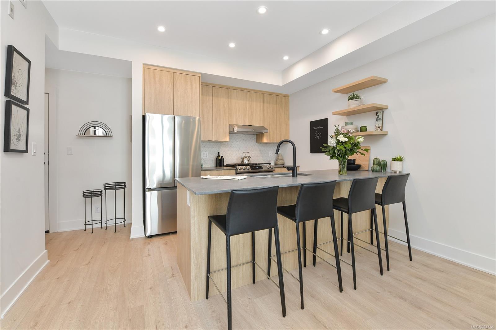1110 Samar Cres # 411