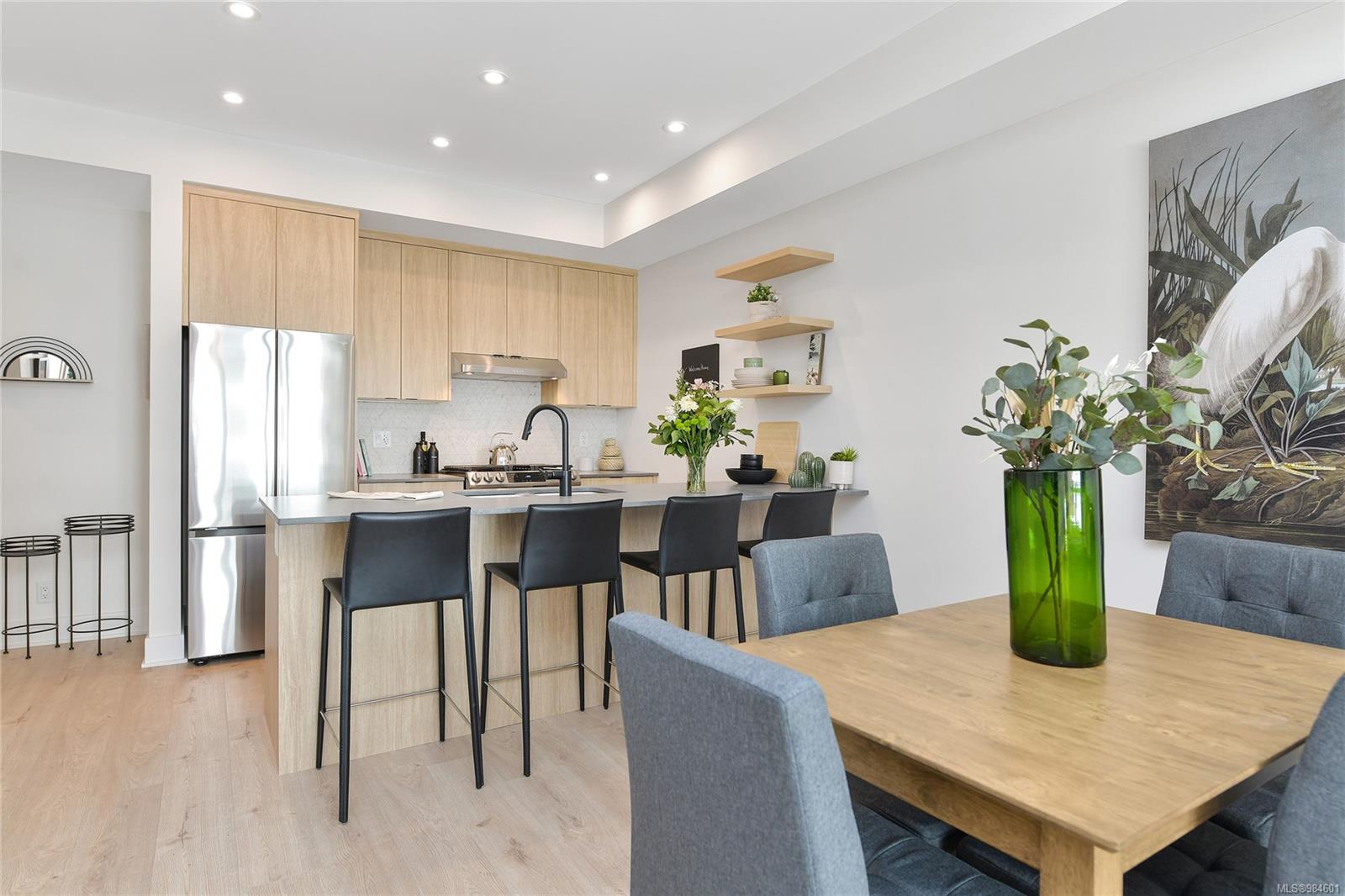 1110 Samar Cres # 411