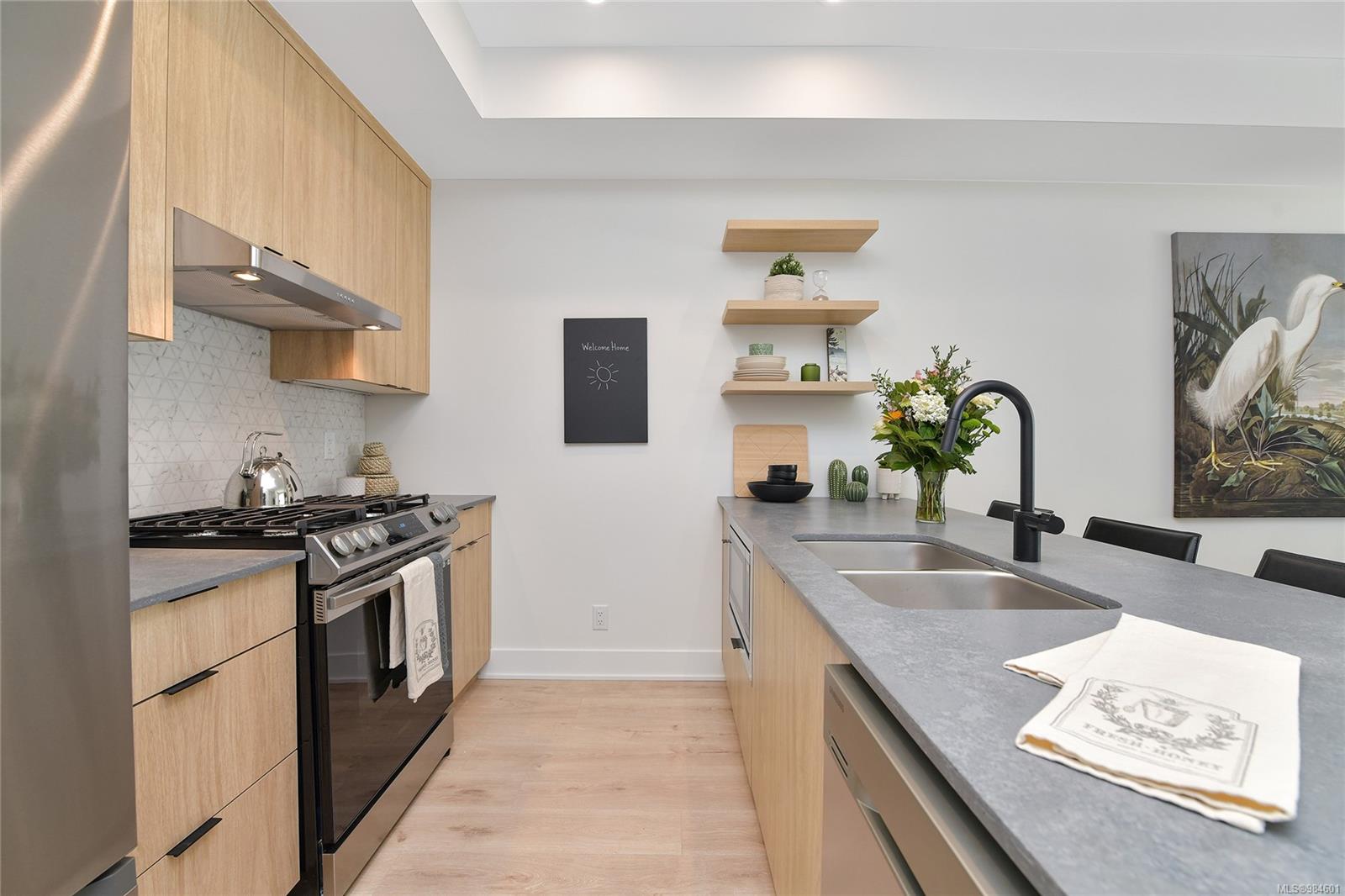 1110 Samar Cres # 411