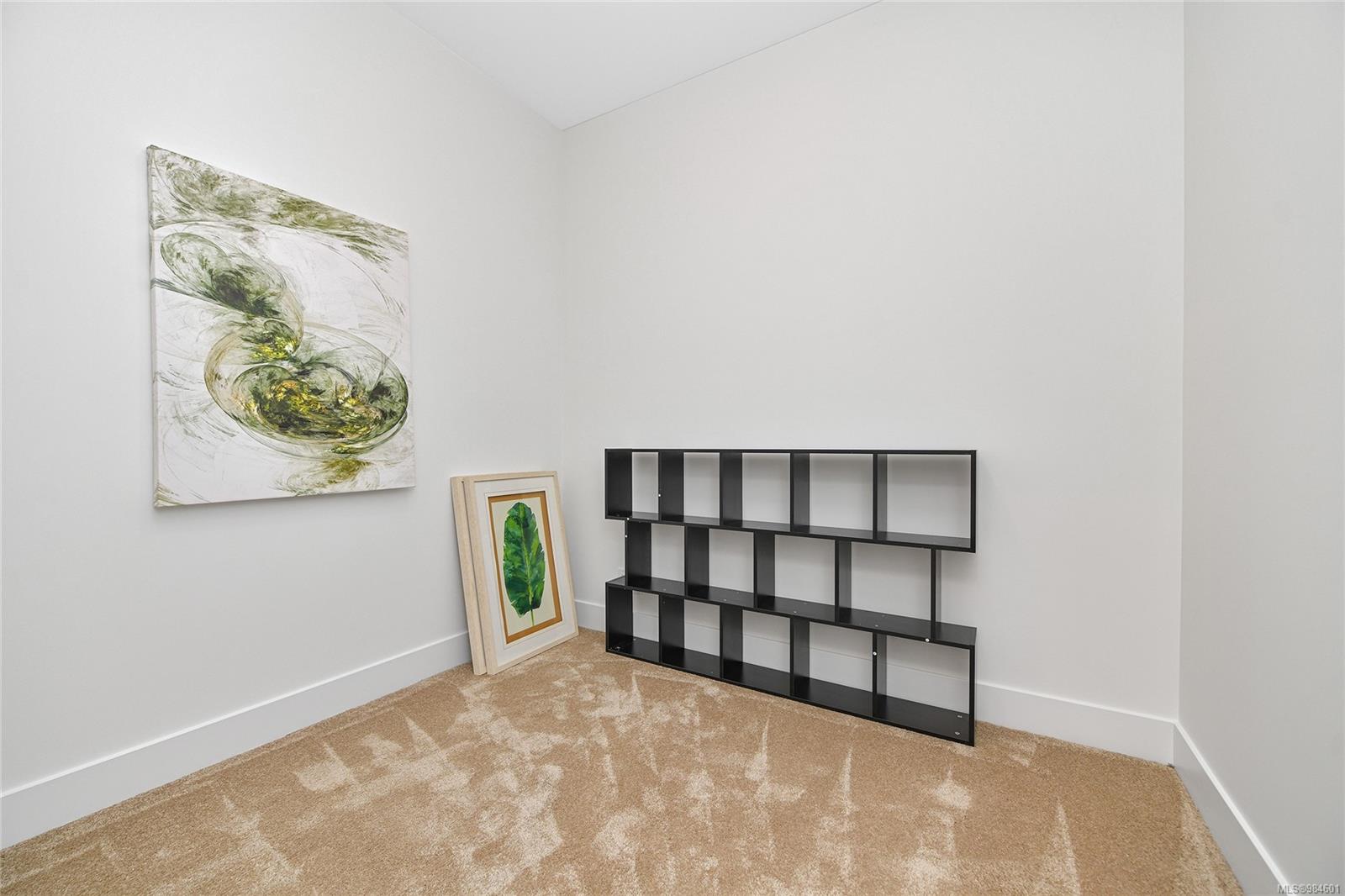 1110 Samar Cres # 411