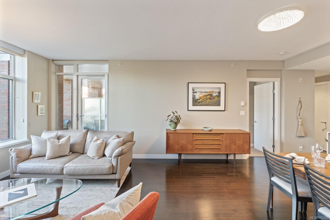 999 Burdett Ave # 213