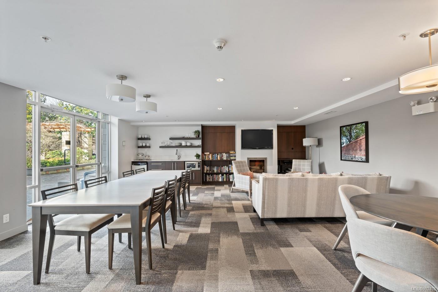 999 Burdett Ave # 213