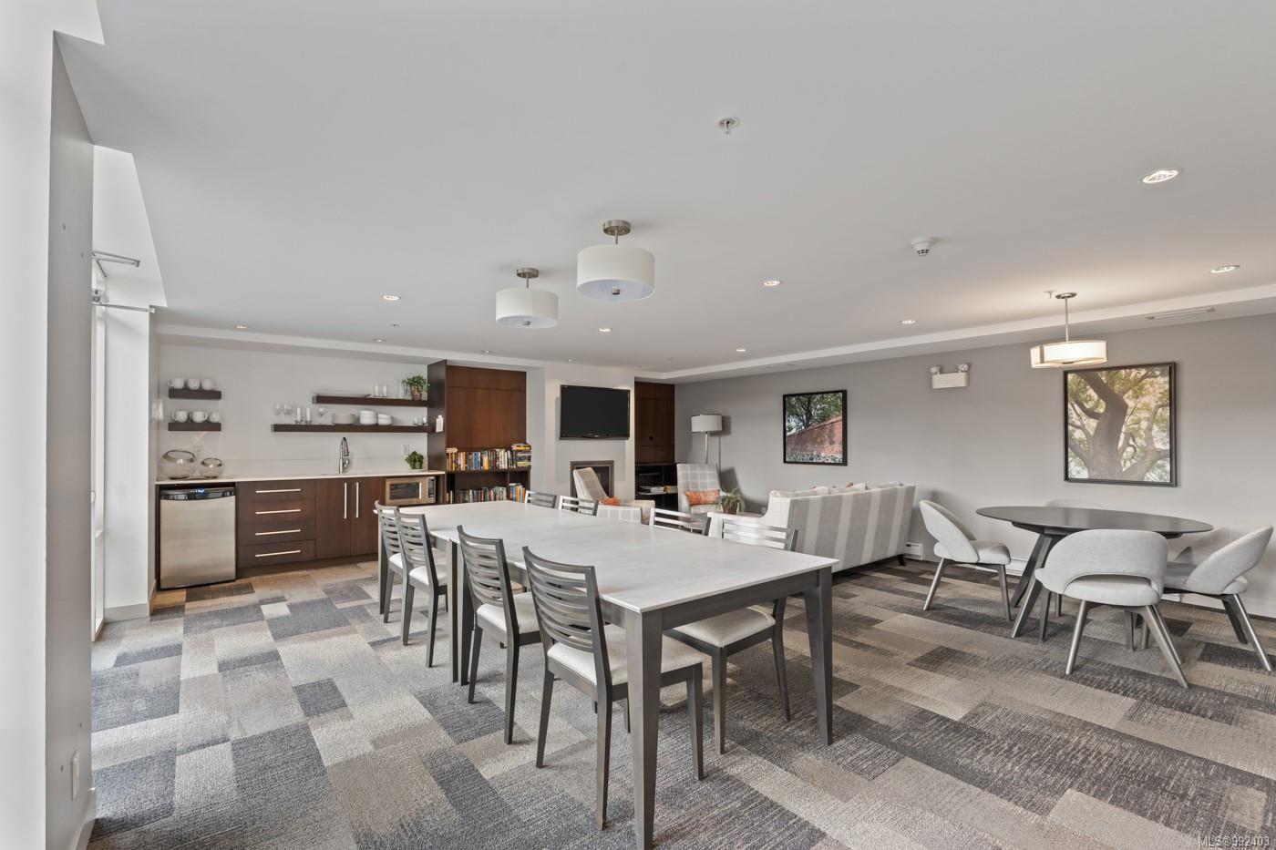 999 Burdett Ave # 213