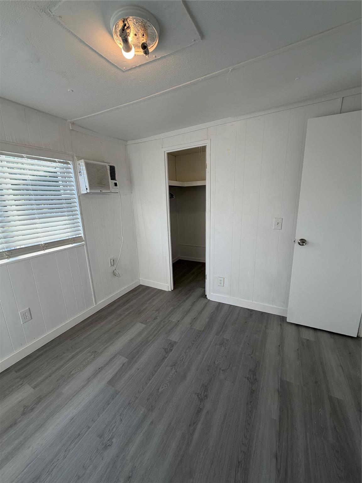 403 Avenue E E