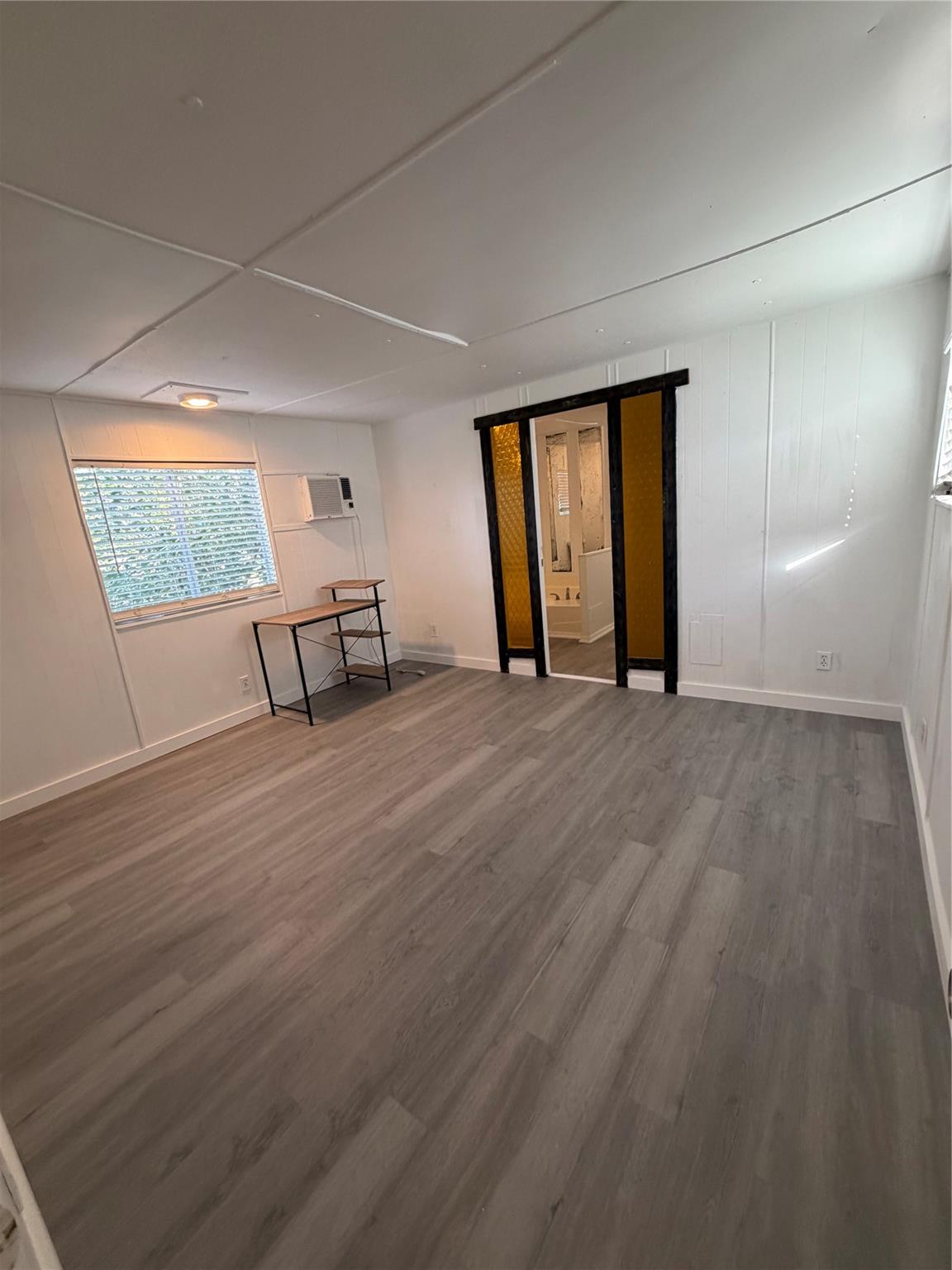 403 Avenue E E