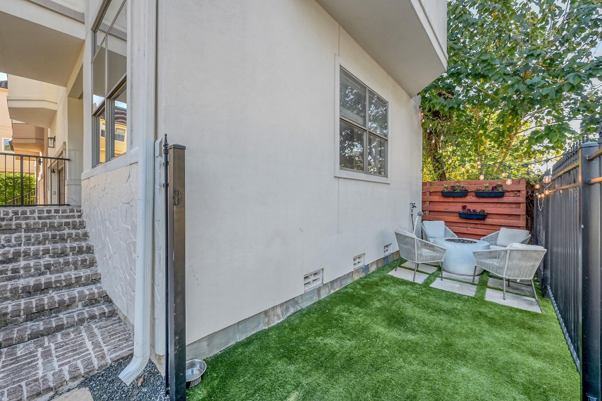 1328 W 23rd Street # A