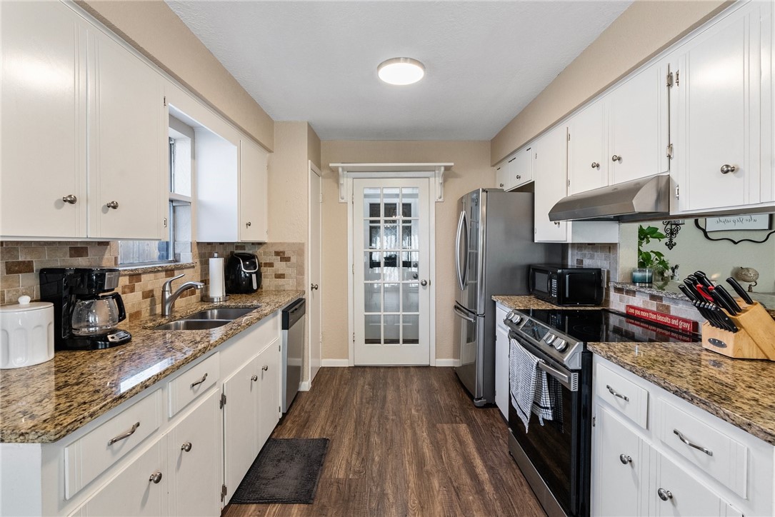 6621 Meadowbreeze Pkwy