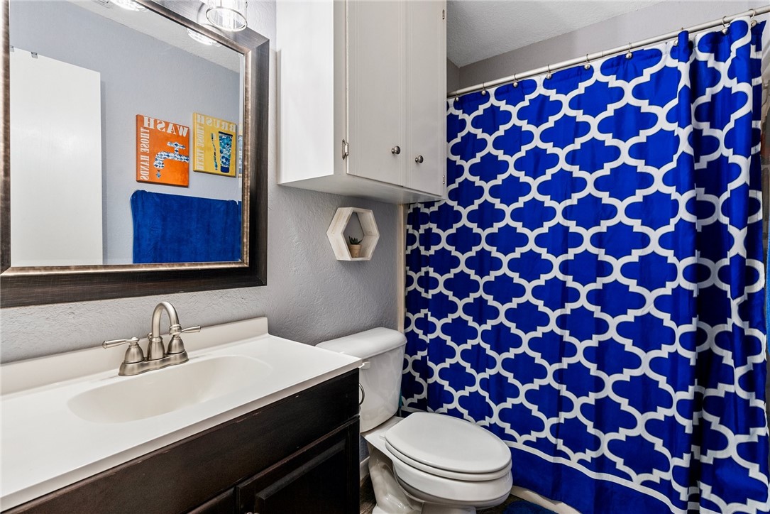 6621 Meadowbreeze Pkwy