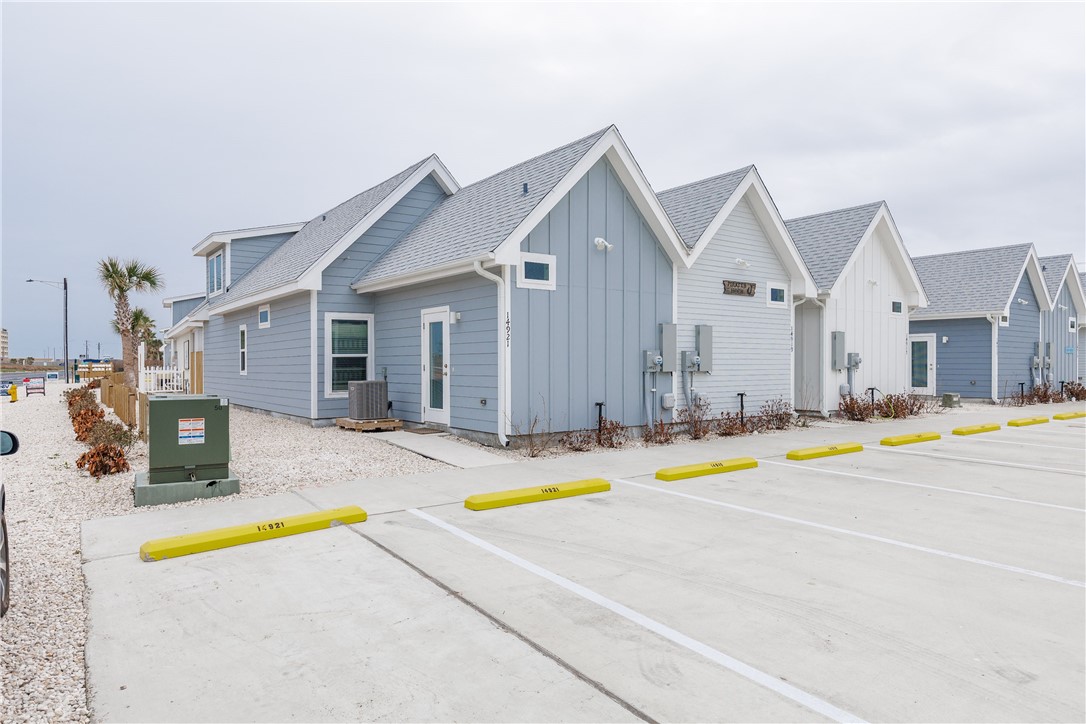 14921 Pirates Cove Dr