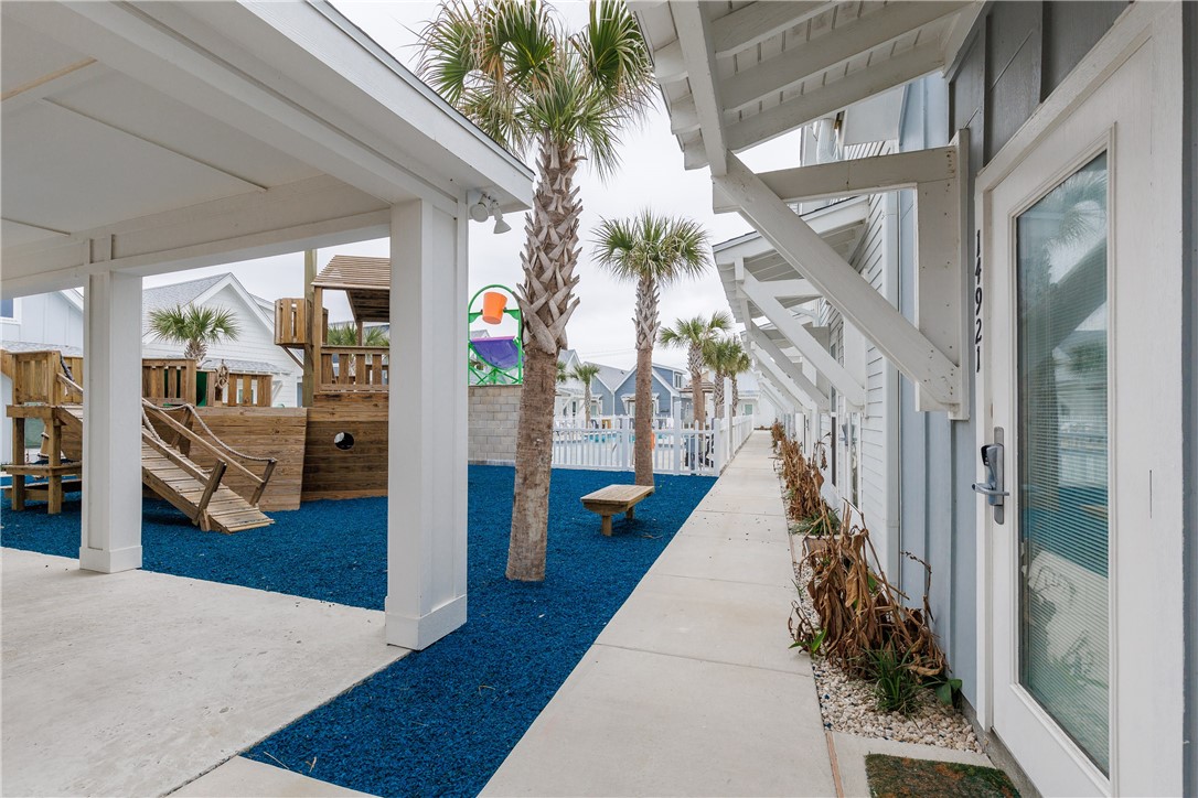 14921 Pirates Cove Dr