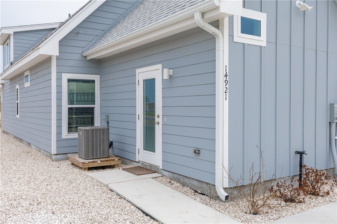 14921 Pirates Cove Dr