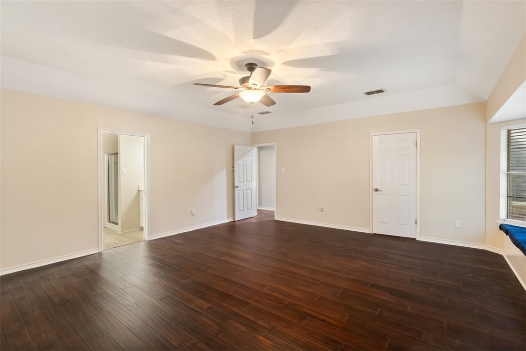 7030 Chiswick Dr