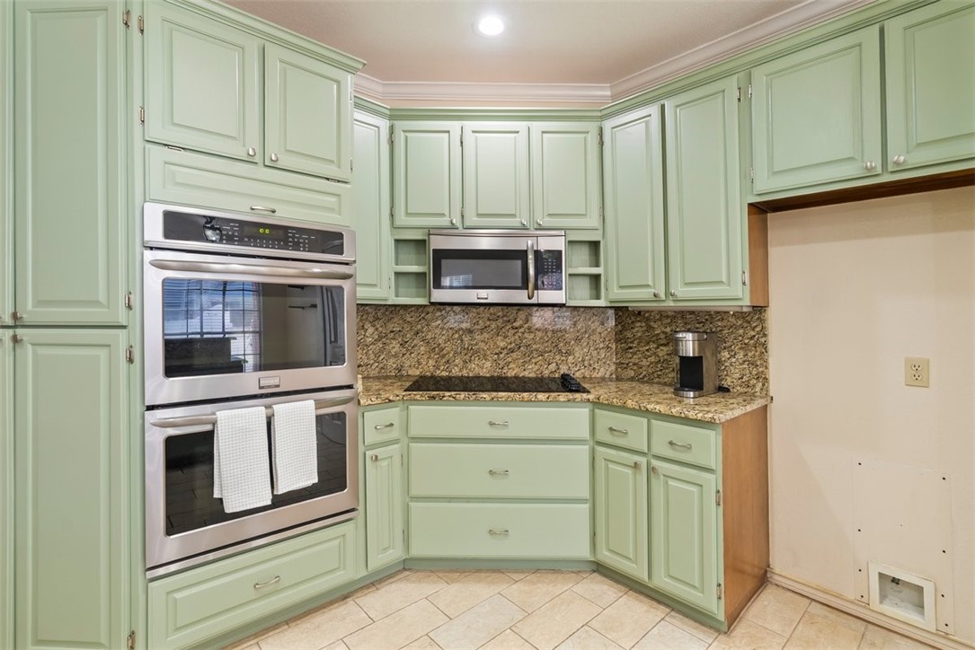 7030 Chiswick Dr