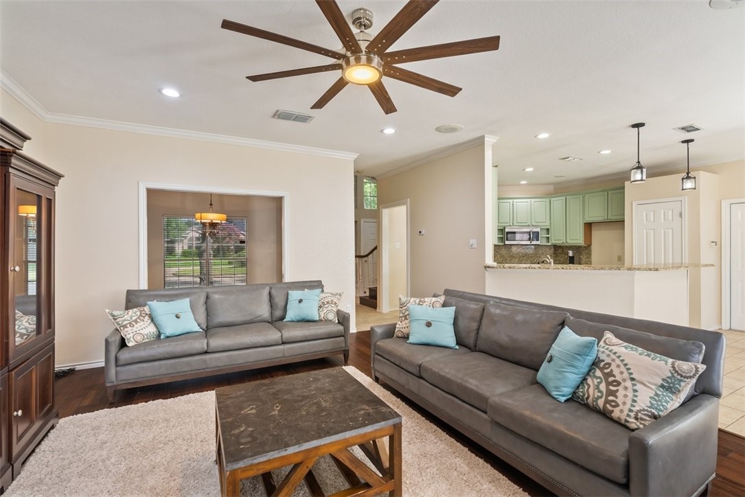 7030 Chiswick Dr
