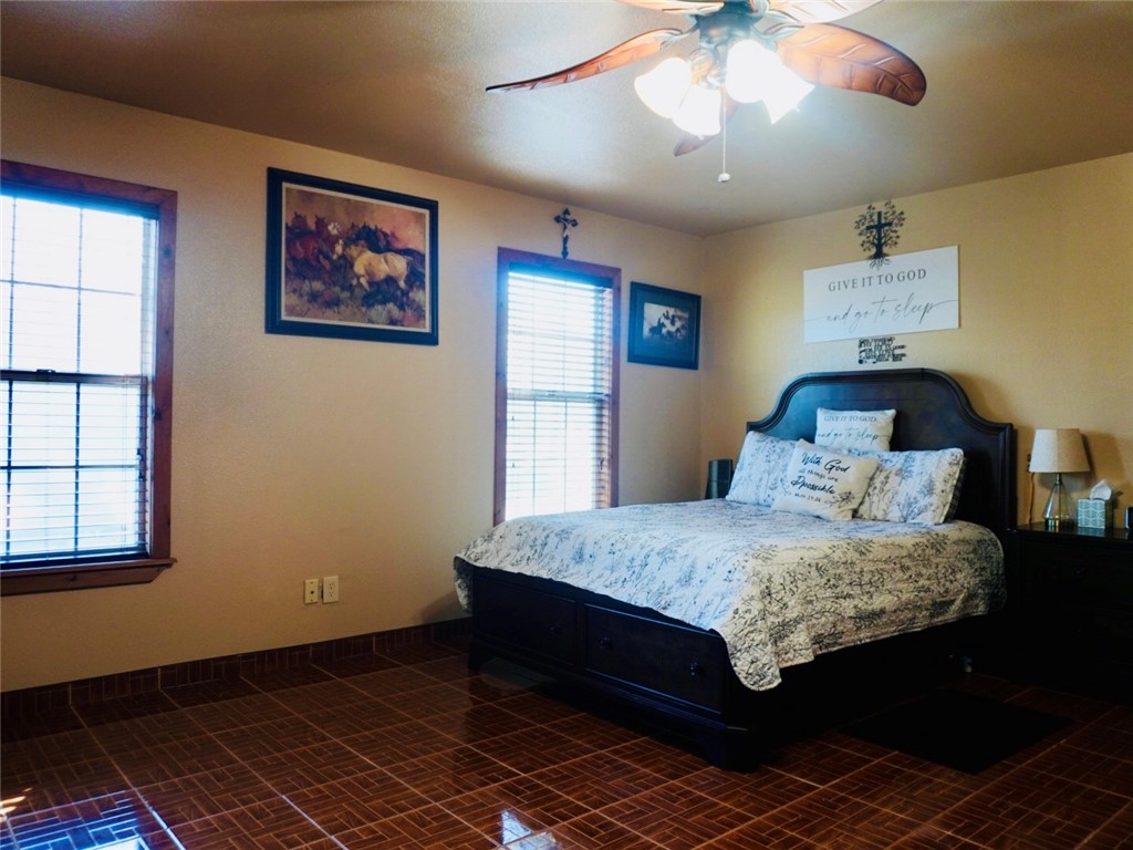 7643 County Road 2415
