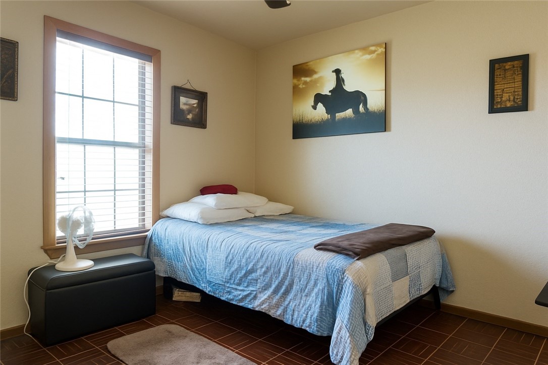 7643 County Road 2415
