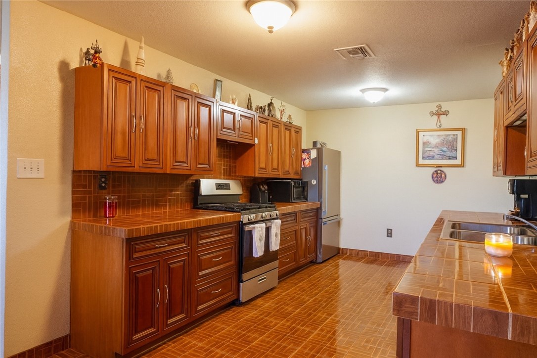 7643 County Road 2415