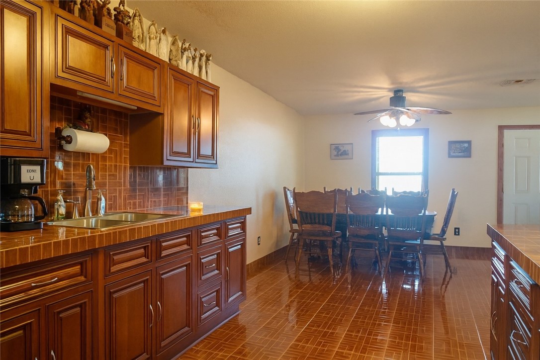 7643 County Road 2415