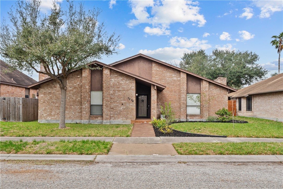 7234 Diamond Ridge Dr