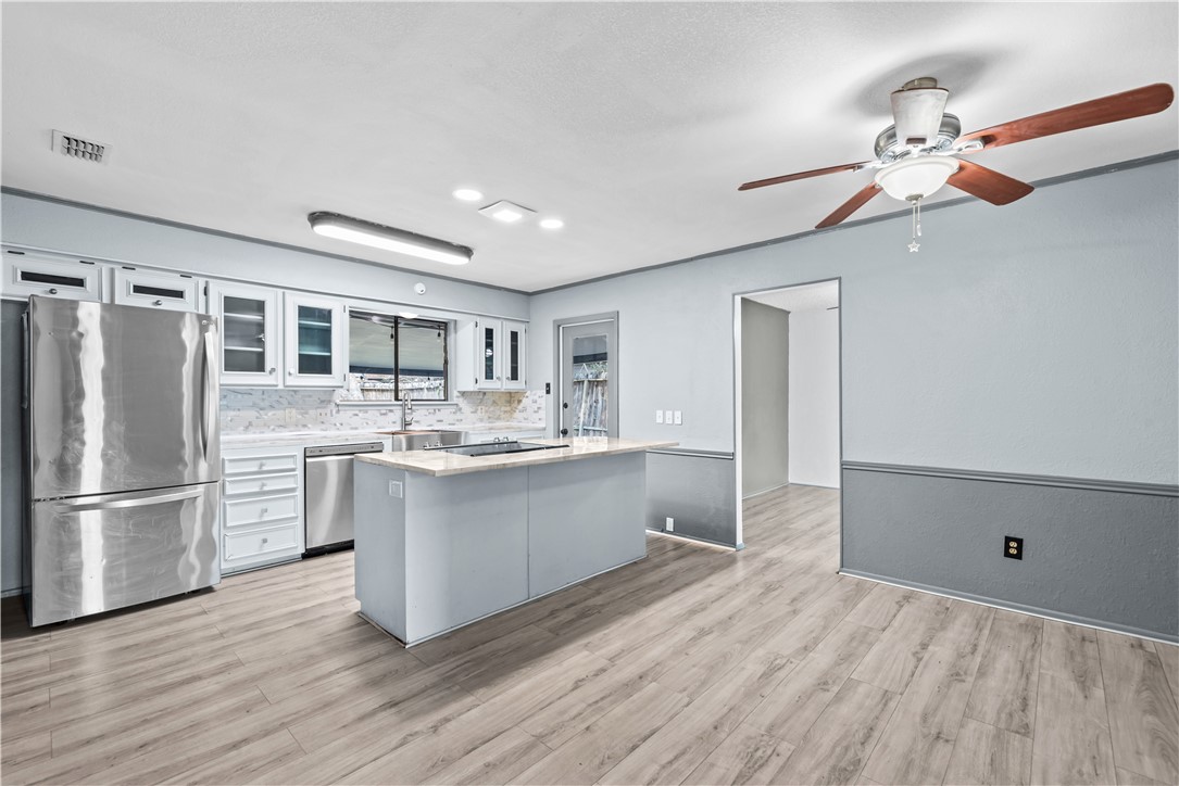 7234 Diamond Ridge Dr